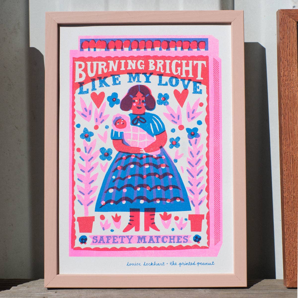 The Printed Peanut Homeware & Stationery - Venta al por mayor Ilustración - Impresión artística risográfica A4 « Burning Bright Like My Love »1