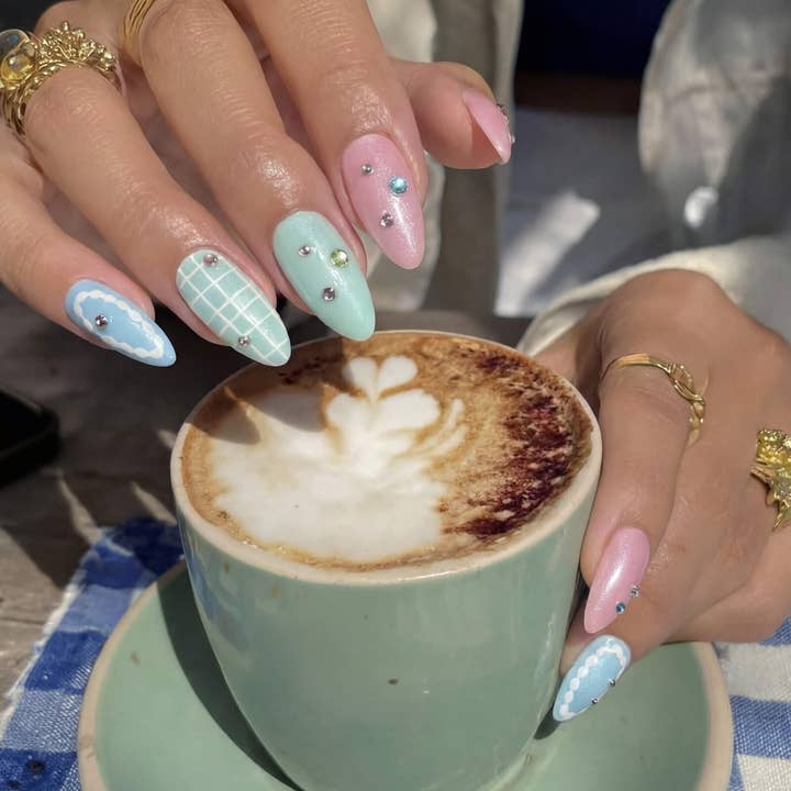 Never Have I Ever - Wholesale Press-On/Fake Nails - PASTEL MIFFY - ALMOND PRESS-ON NAILS3