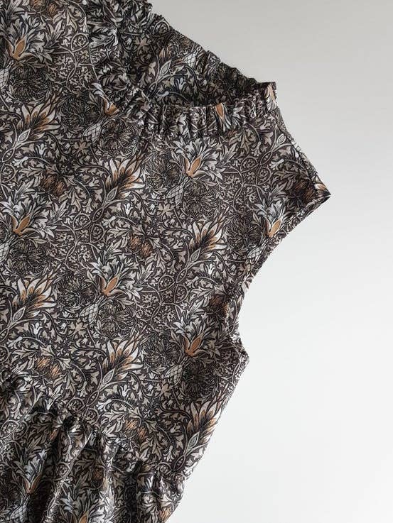 ABITO NORA - TAWNY FLORAL per la vendita all'ingrosso da parte di Winnie Woo