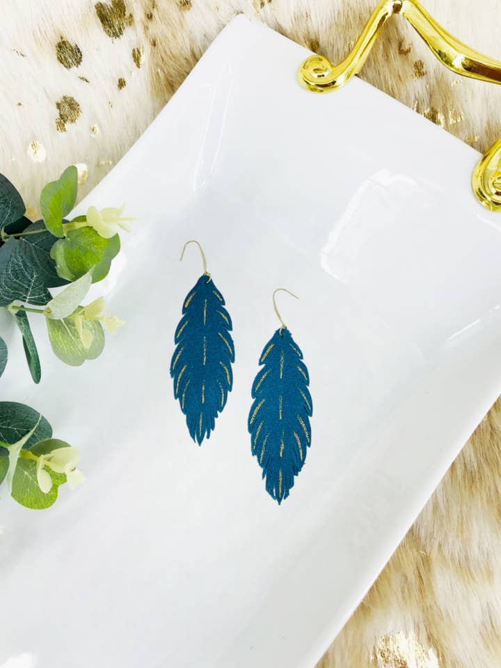 Brincos Camurça Turquesa - E19-2691 por atacado de Magnolia & Peach Jewelry Boutique, LLC