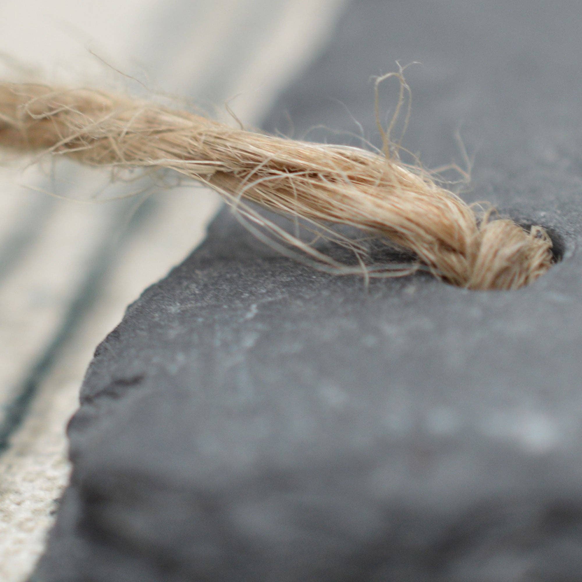 Rinkit Ltd - Vendita all'ingrosso Lavagna - Lavagna da parete sospesa Nicola Spring in ardesia per avvisi e menù4