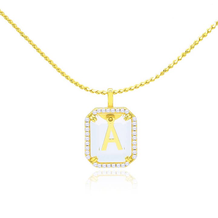 Collier à lettres octogonales en cristal pour la vente par LA MENO