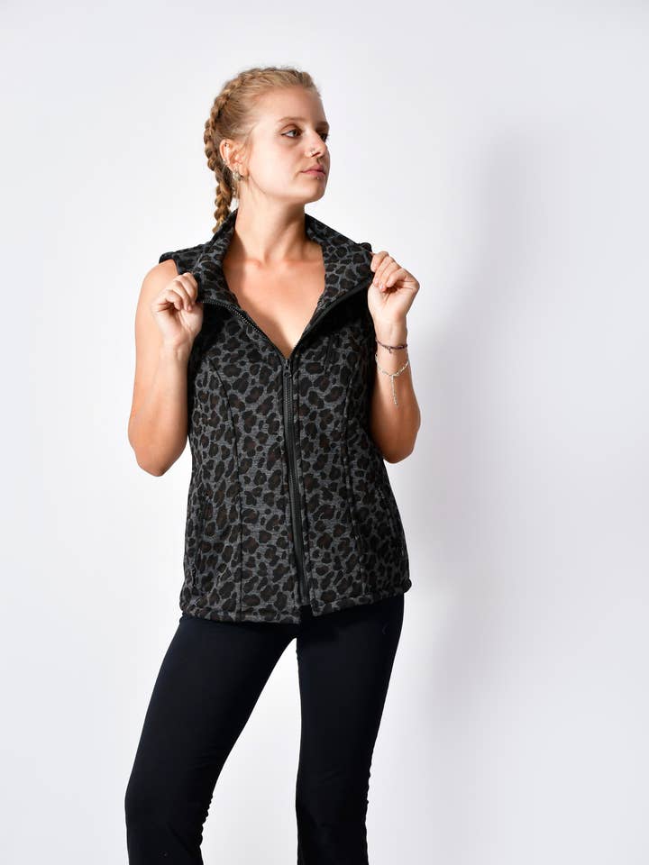 Zuli Winterwestenjacke für den Großhandel von Humanity Centred Designs