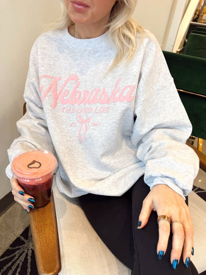 Grey Nebraska Bow Sweatshirt for wholesale on Faire5