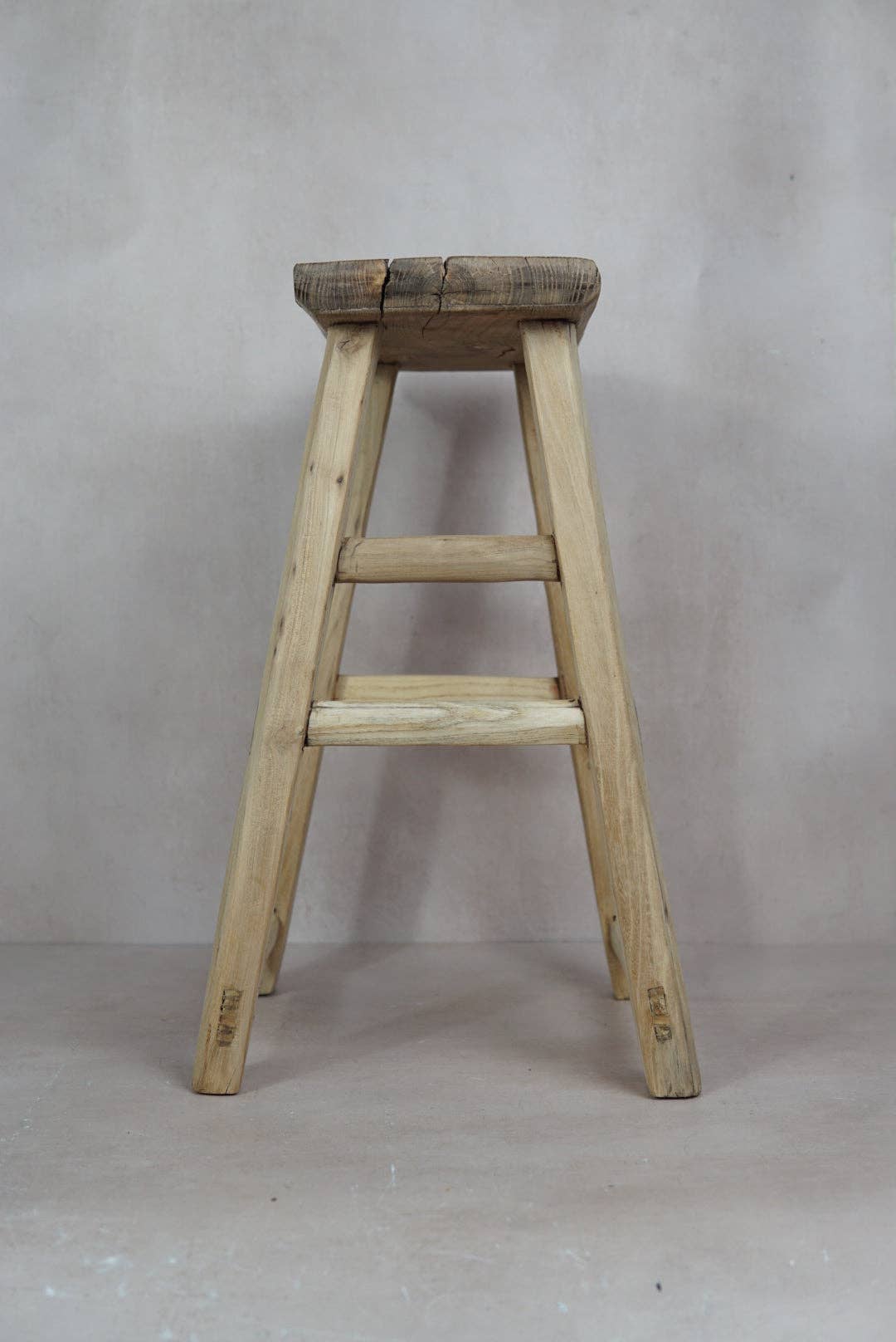 Botanical Boys – wholesale Stool – Vintage Rustic Stool - Elm wood - 18.32
