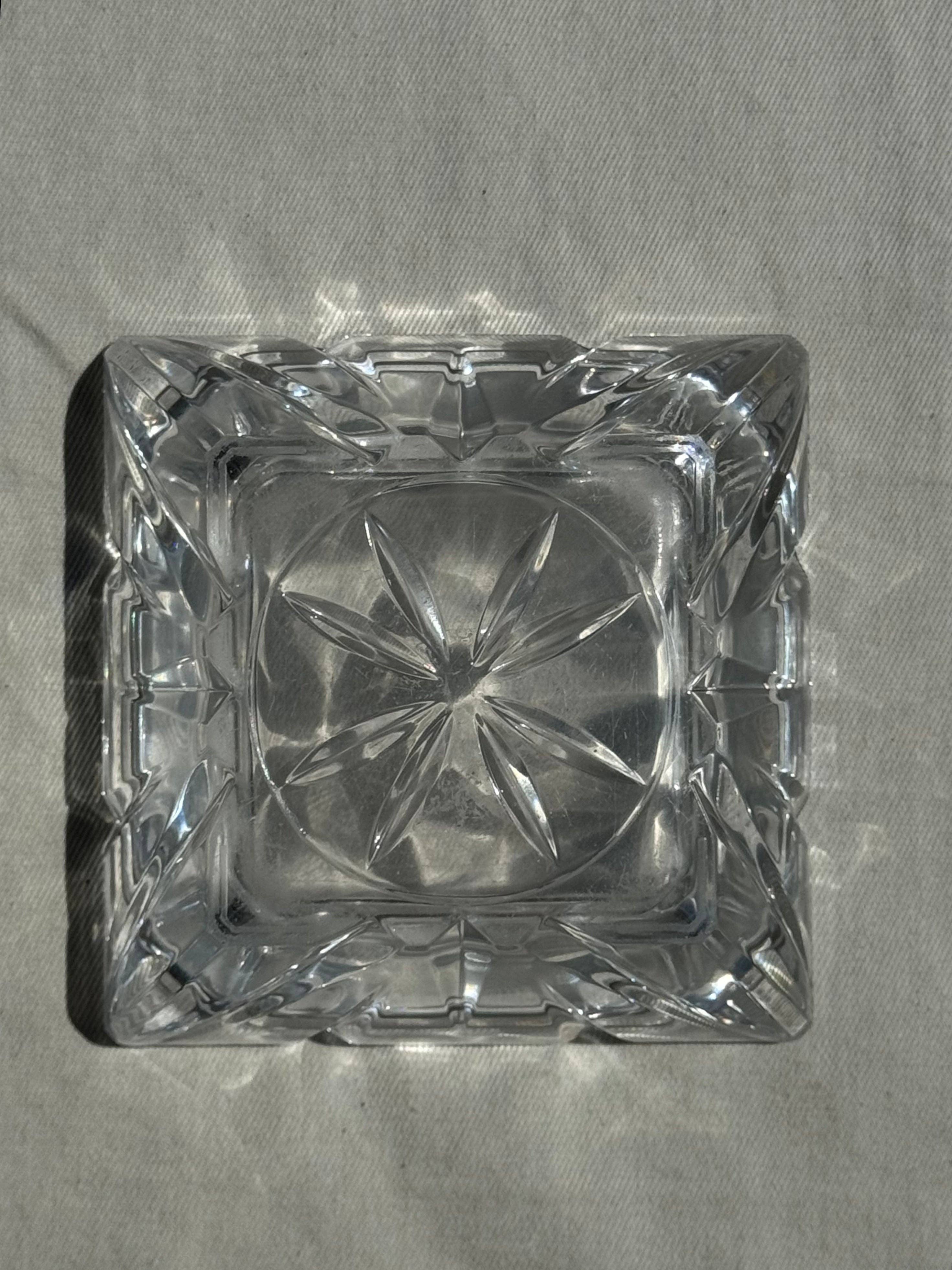 Office Objets - Vente Cendrier - Grand cendrier en verre massif carré vintage4