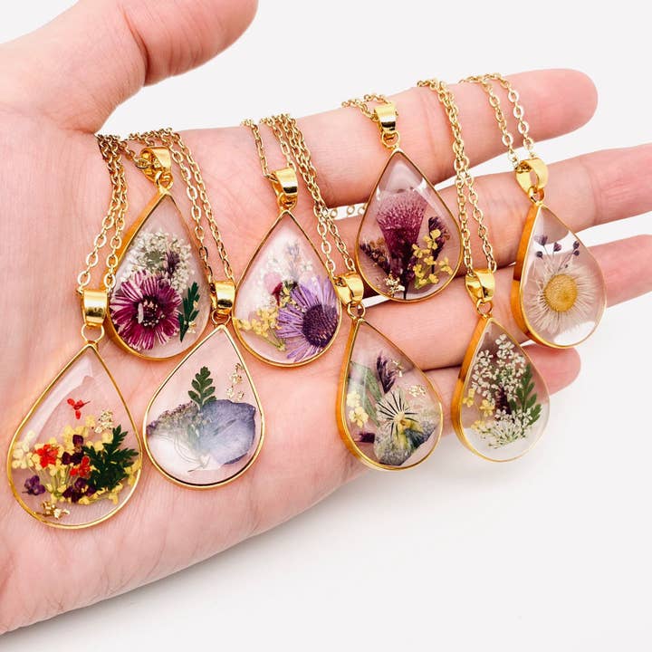 Mio Queena - Wholesale Pendant/Charm Necklace - Genuine Pressed Dried Flower Floral Charm Necklace - PDF