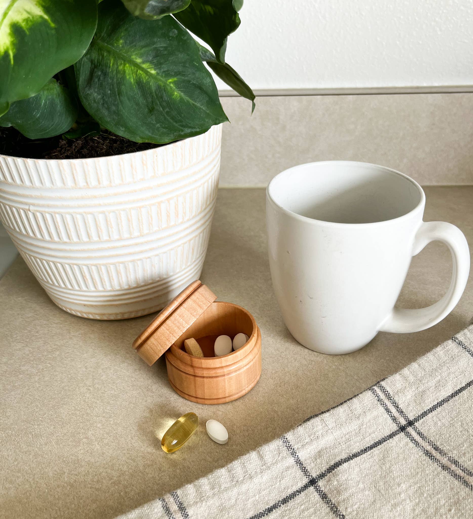 mallyshop - Venta al por mayor Joyero/organizador de joyas - Caja de madera para pastillas y suplementos / Caja para anillos / Caja para objetos pequeños