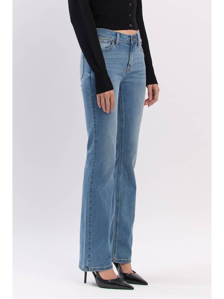 Hämnd Imogen Mid Rise Bootcut Regelbunden - Hämnd för wholesale på Faire