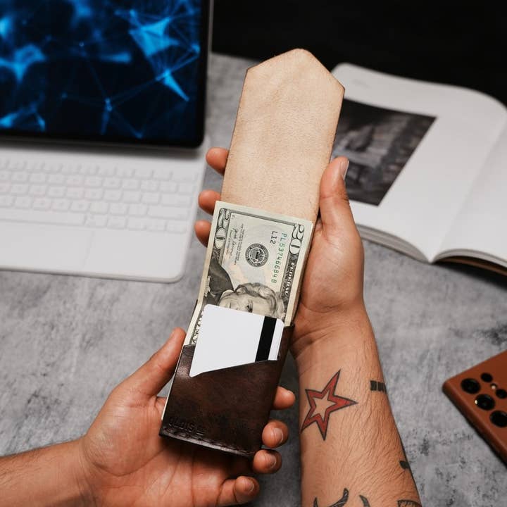 Oldis Two: Left-hander's Minimalist Vertical Wallet for wholesale by Oldis Road