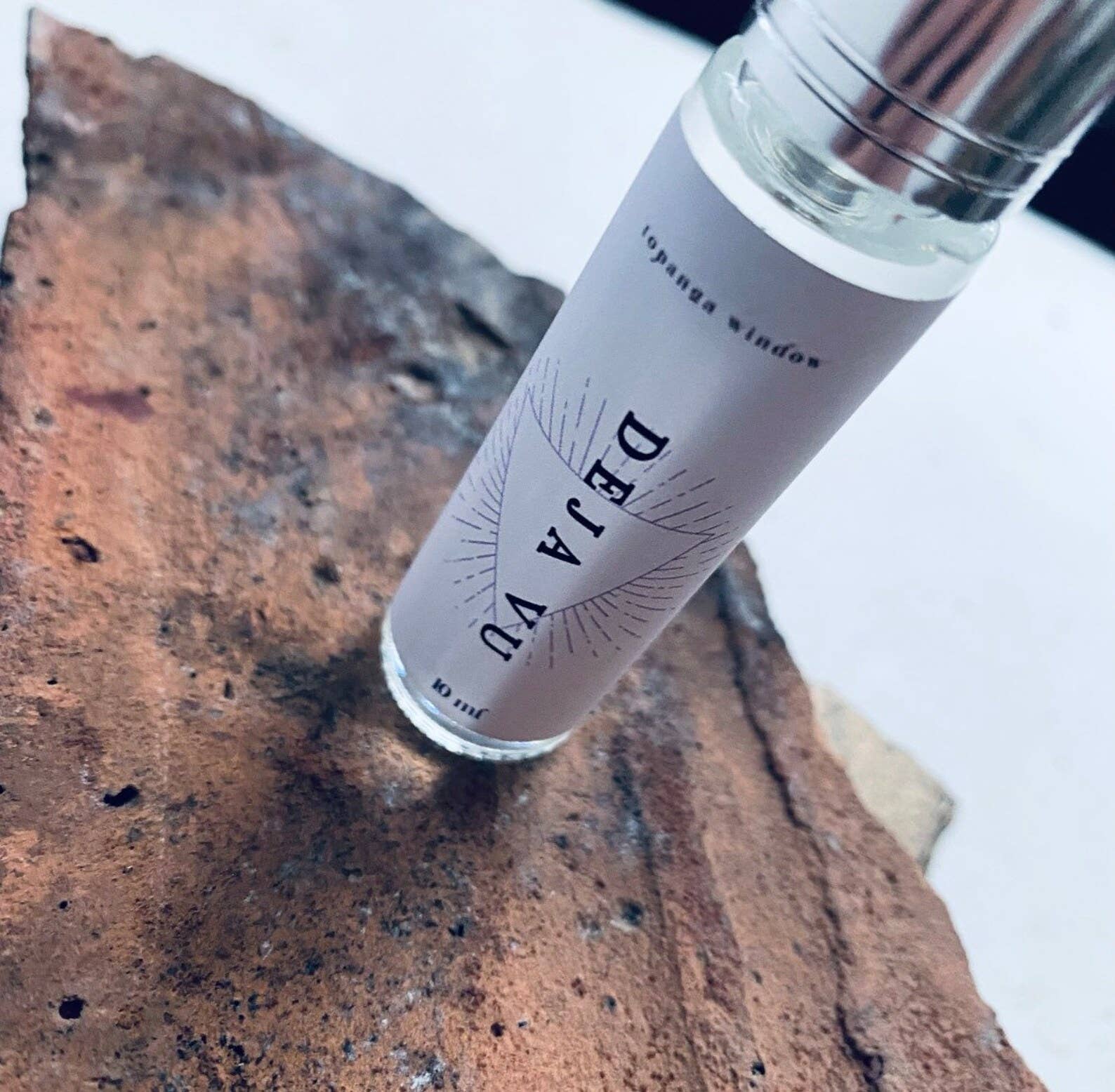 Topanga Window – wholesale Roll-on-doft – DEJA VU Parfymolja Roll On1