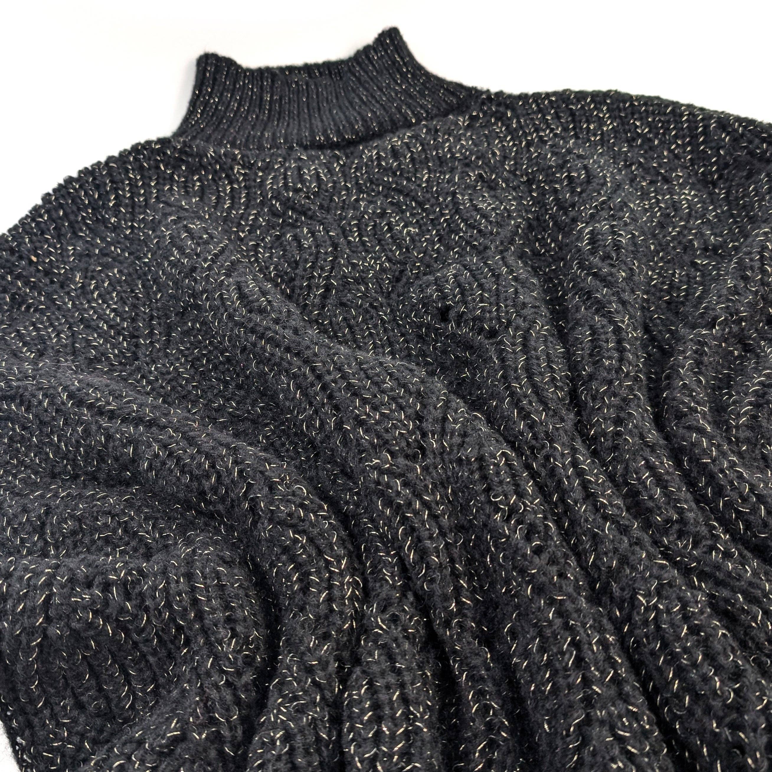 Black Ginger - Vendita all'ingrosso Poncho - Donna - Merbuk - Poncho stile maglione a collo alto - Nero scintillante1