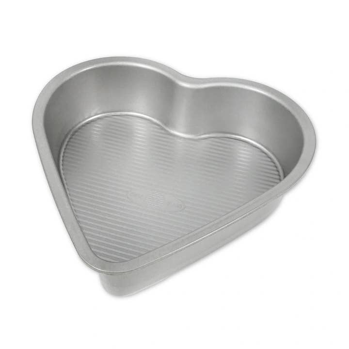 Heart Cake Pan (Beaded Edge) for wholesale by USA Pan