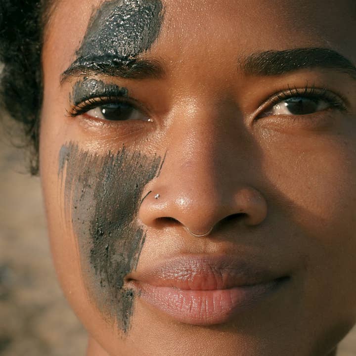 METTA GOOD – Großhandel Gesichtsmaske – Charcoal - Kelp - Blumen-Gesichtsmaske