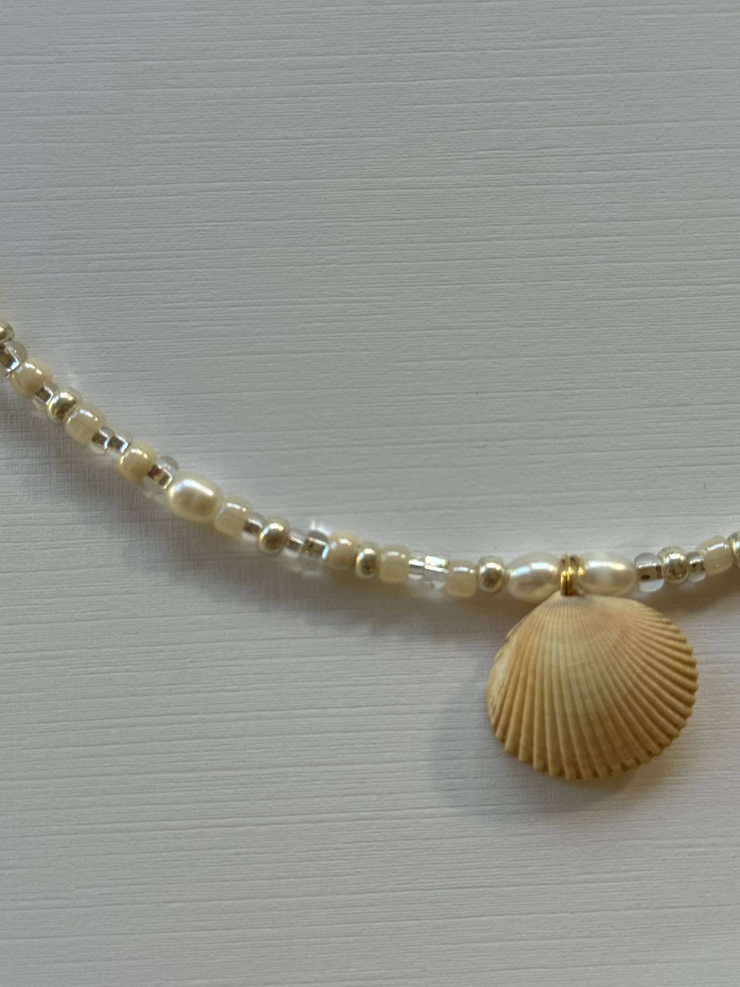 i said oui - Wholesale Beaded/pearl necklace - The Shell Game13