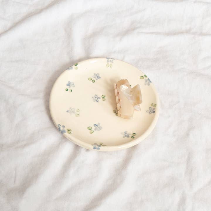 Erika Christine Ceramics - Wholesale Sieradenschaaltje - Forget Me Not Catchall Bord - Lichtblauw1
