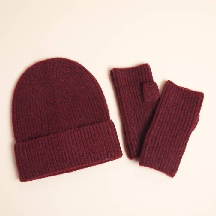 Lisa Angel – wholesale Beanie – Women's – Burgundy Beanie Hat2