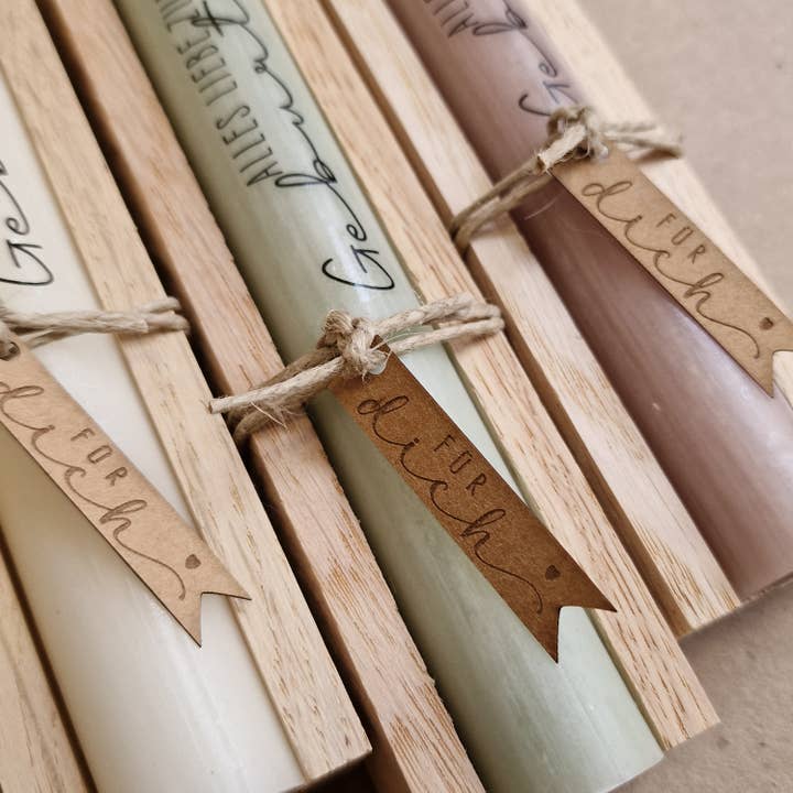 isaMi – Großhandel Konische Kerze/Kerzenhalter – "Alles Liebe zum Geburtstag" Kerze | Geschenk | Mitbringsel