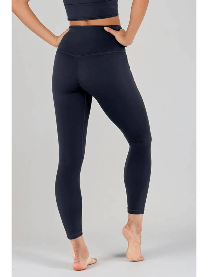 Elevate All Day Ultra High Waist 7/8 Legging Midnight for wholesale on Faire4