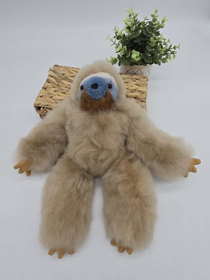 Paresseux 13" | Animal en peluche Alpaga | Fait main pour la vente par WUAMAN - Alpaca