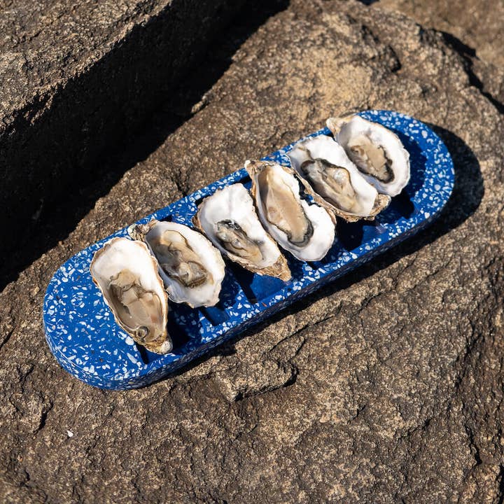 Oesterschaal Plateau De Halve Dozijn in Gerecycleerde Schelpen voor wholesale door Malàkio