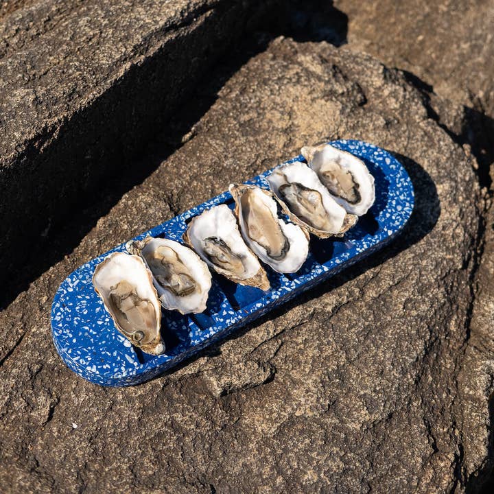 Oesterschaal Plateau De Halve Dozijn in Gerecycleerde Schelpen voor wholesale door Malàkio