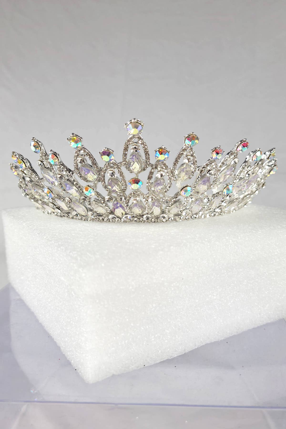 Chicas - Wholesale Tiara - Women's - Tiara with jewel rhinestones, one size fits all HT9745
