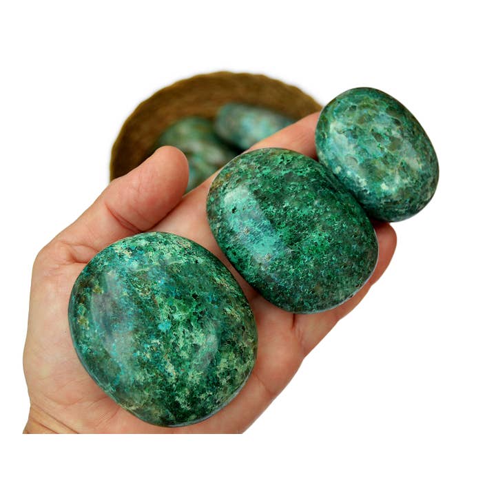 Grüner Chrysocolla-Handstein (8-11 Stück) – 50 mm bis 70 mm für den Großhandel von Kaia & Crystals