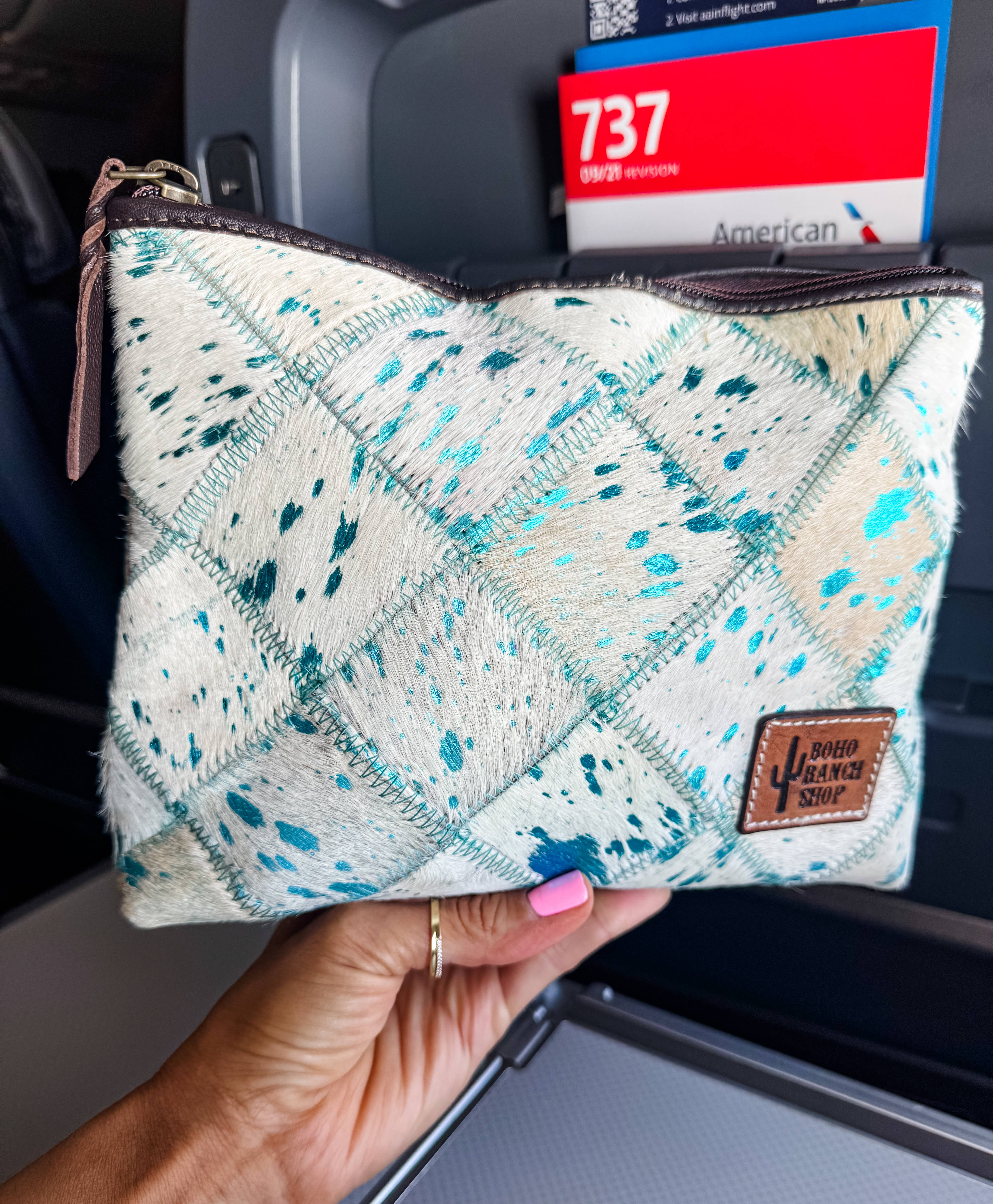 Boho Ranch Shop - Venta al por mayor Bolsa para maquillaje - Neceser de viaje de piel de vaca a cuadros estilo occidental8