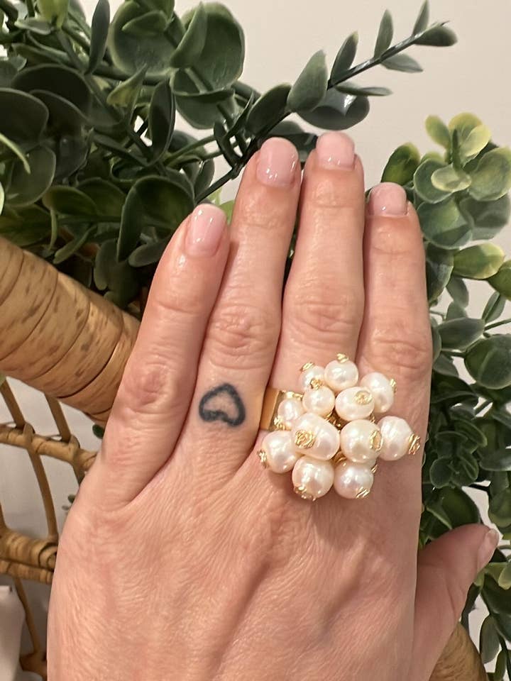 Ring met parelmoer voor wholesale door By Jessi Jewelry