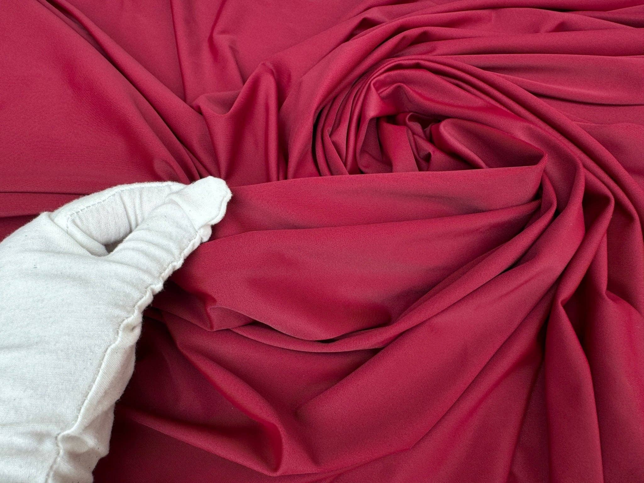 GalaTextile - Venta al por mayor Tela - Tela de spandex de nailon mate burdeos, elástica en 4 direcciones por yarda para trajes de baño, tela de licra, ropa deportiva, ropa interior, tela de novia1