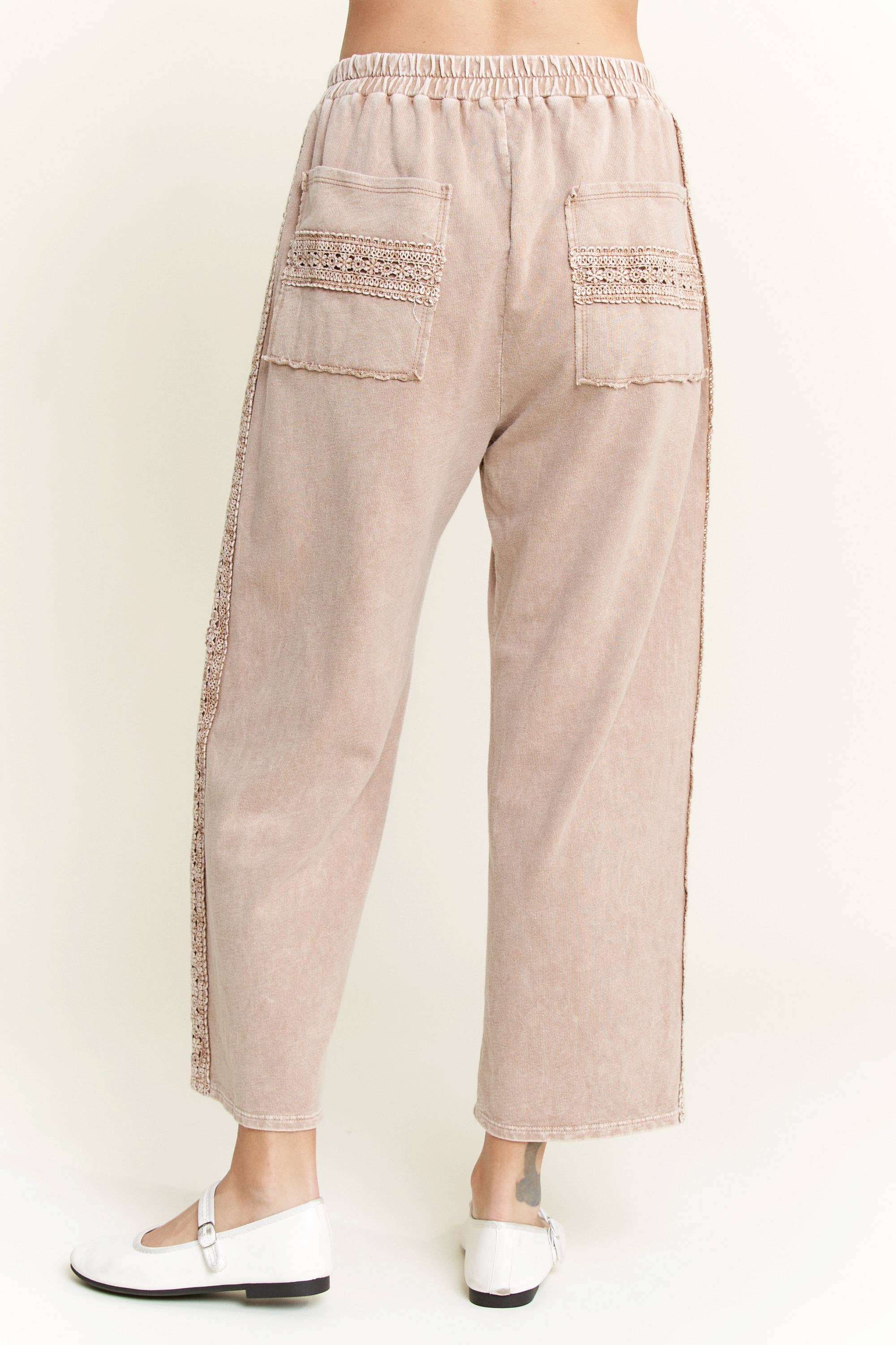 J.Her – Großhandel Hose – Damen – MineralWash Kurz geschnittene Hose mit detaillierter Vordertasche HP58103