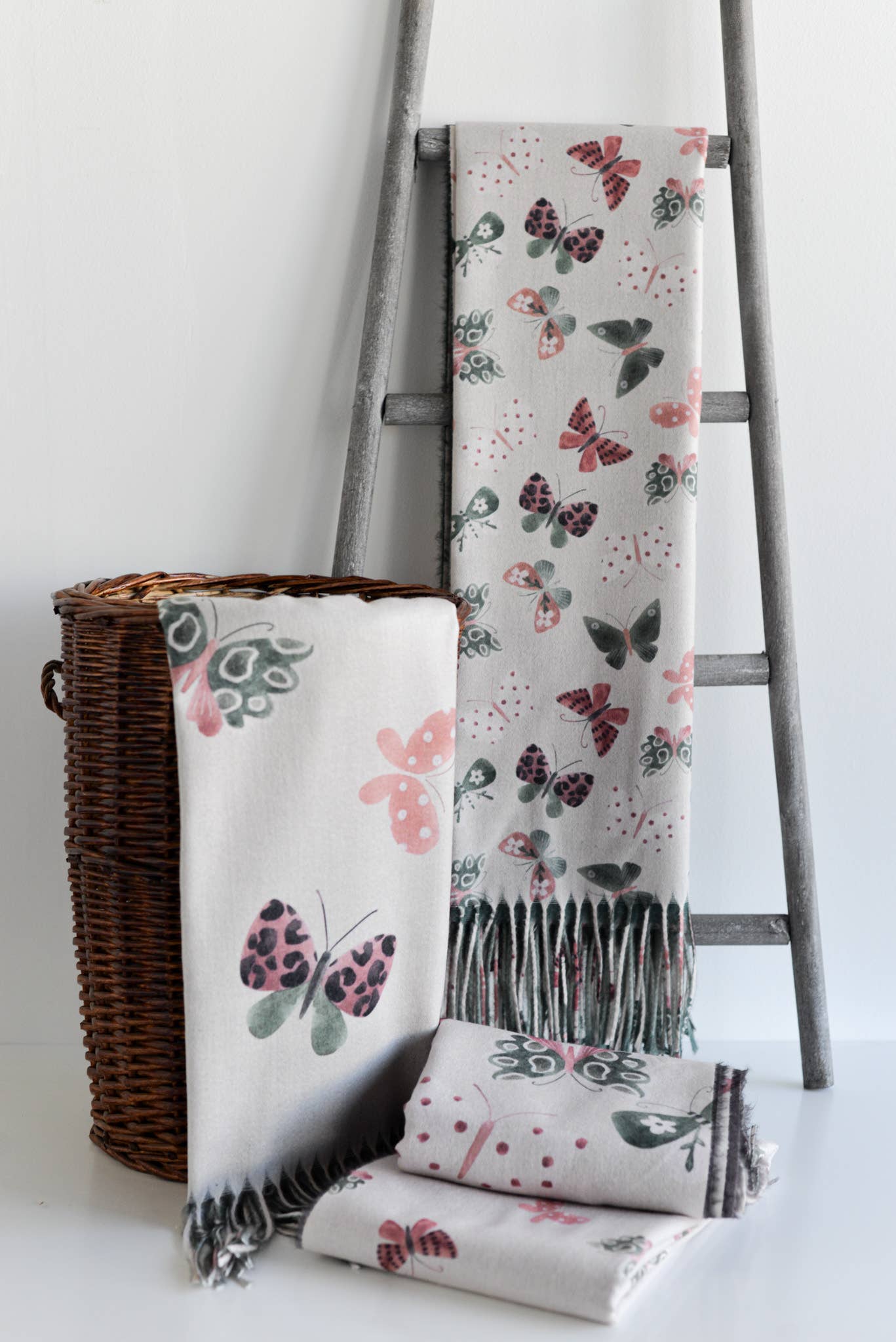 NOCO - Wholesale Scarf - Women's - Butterfly pashmina - Pack of 4 units0