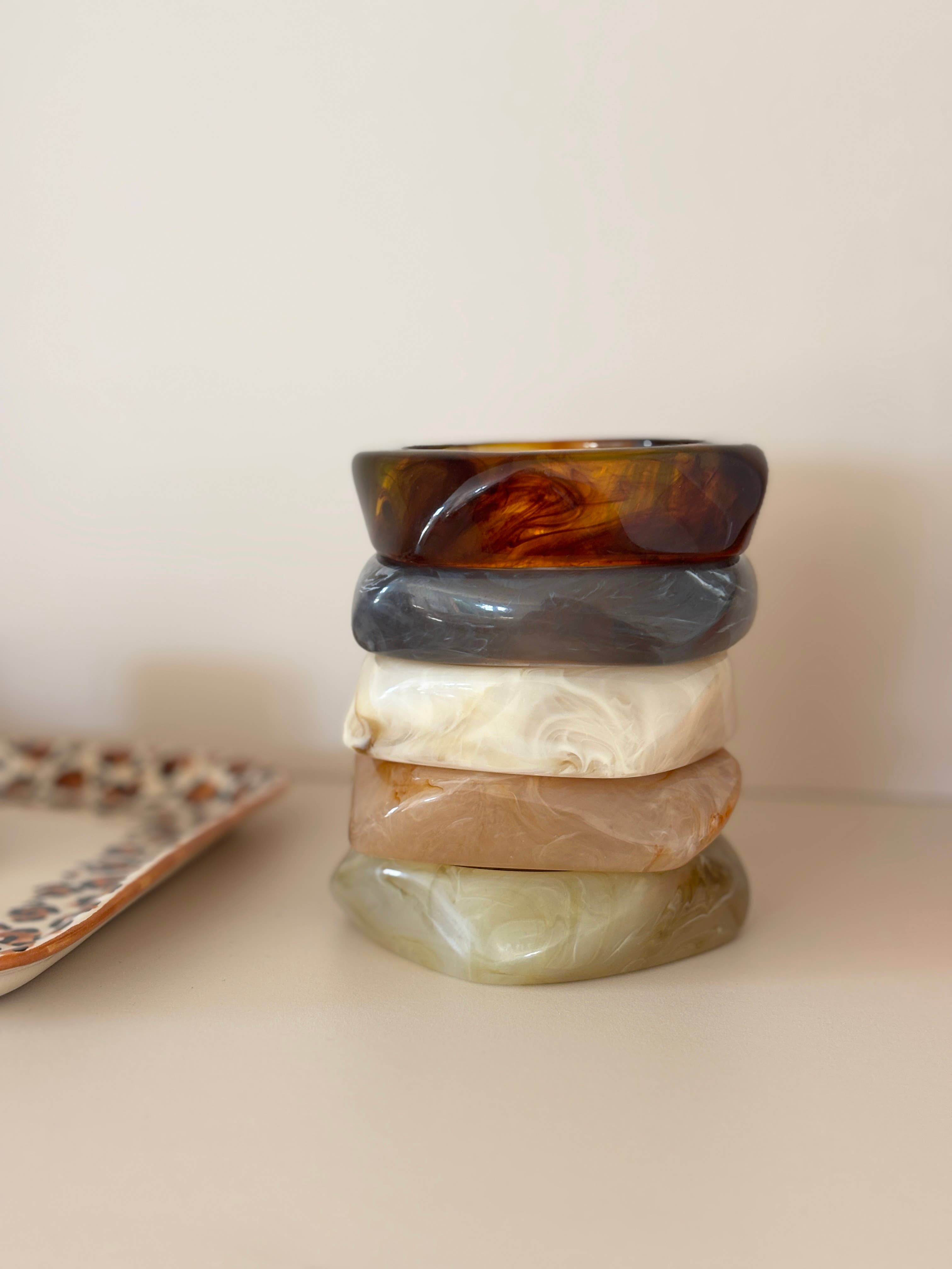 atelier marpo – wholesale Manschettarmband – OMA RESIN BANGLE ARMBAND3