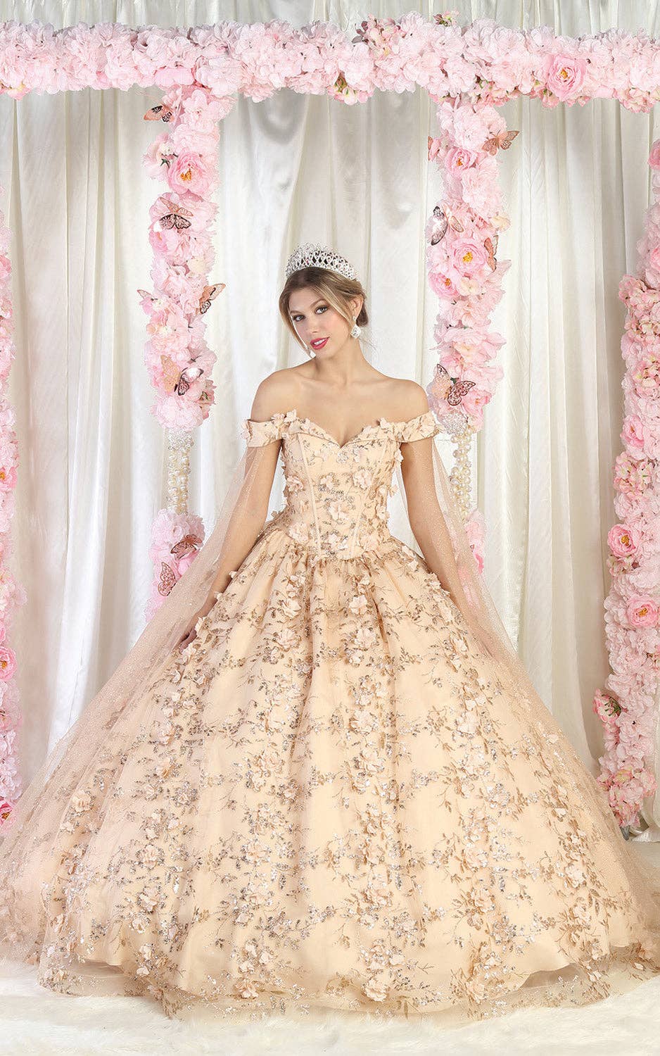 LA Merchandise - Vente Robe de soirée – femme - Robe de Quinceañera LA184 à épaules dénudées avec appliques florales4