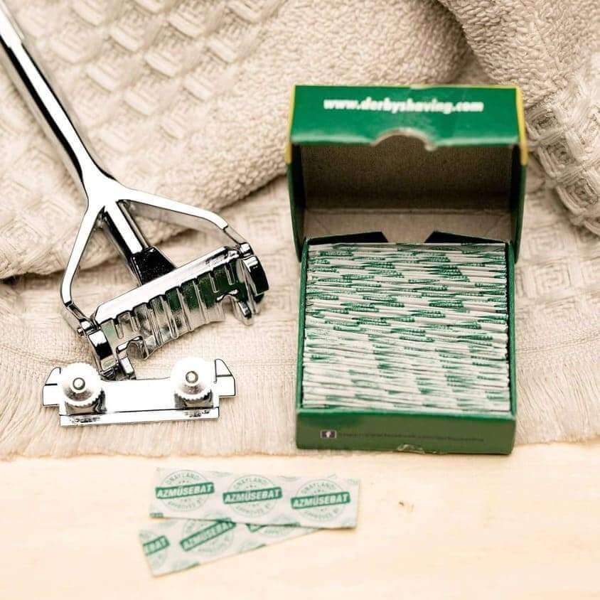 SHAVENT - Vendita all'ingrosso Lamette/Ricarice per rasoio - Lamette da barba - 100 Derby Professional mezze lamette2