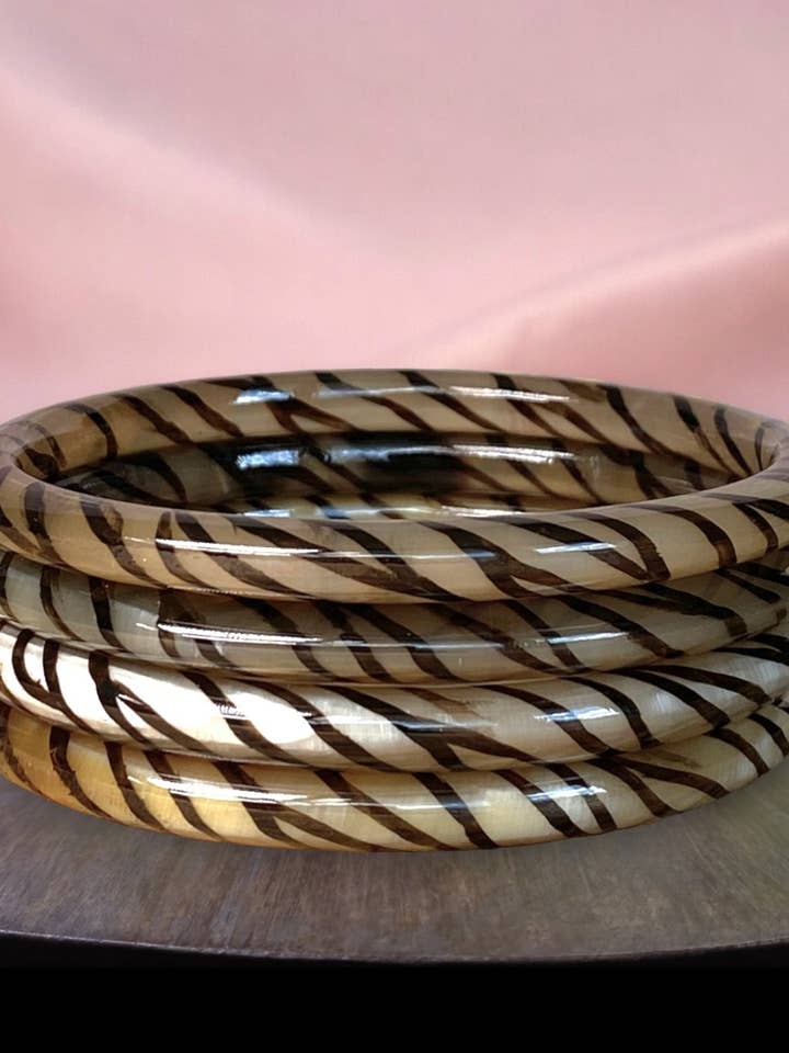 Black zebra horn bracelet 6mm 04 for wholesale by JolieJulie-MaLune-VentiLLo