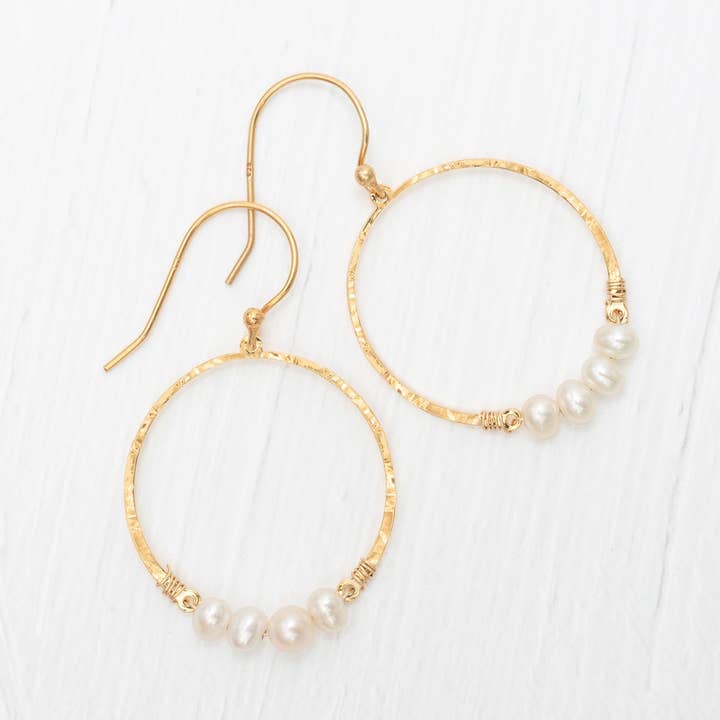 Rosa Hoop Earrings and other Purchase Wholesale quarzo rosa. Free Returns & Net 60 Terms on Faire trending on Faire.