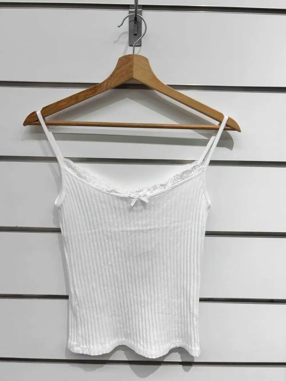 Chilli Girl Collection – wholesale Camisole – Dam – Ribbade linnen med spetsdetaljer6