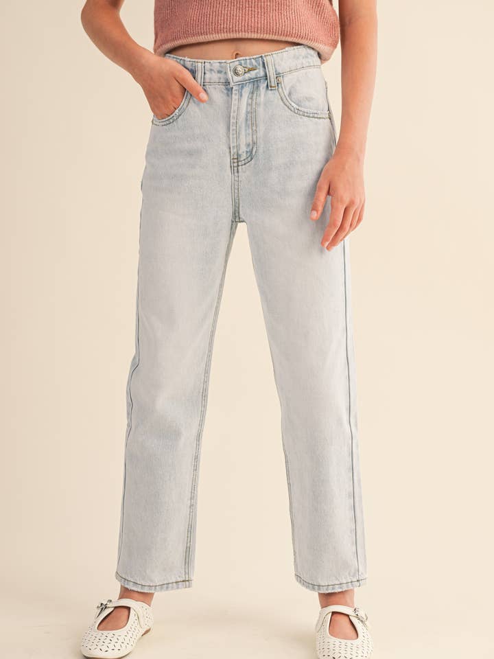 PANTALON EN JEAN DROIT POUR FILLES PRÉ-ADOLESCENTES (7-14) pour la vente par heart and arrow