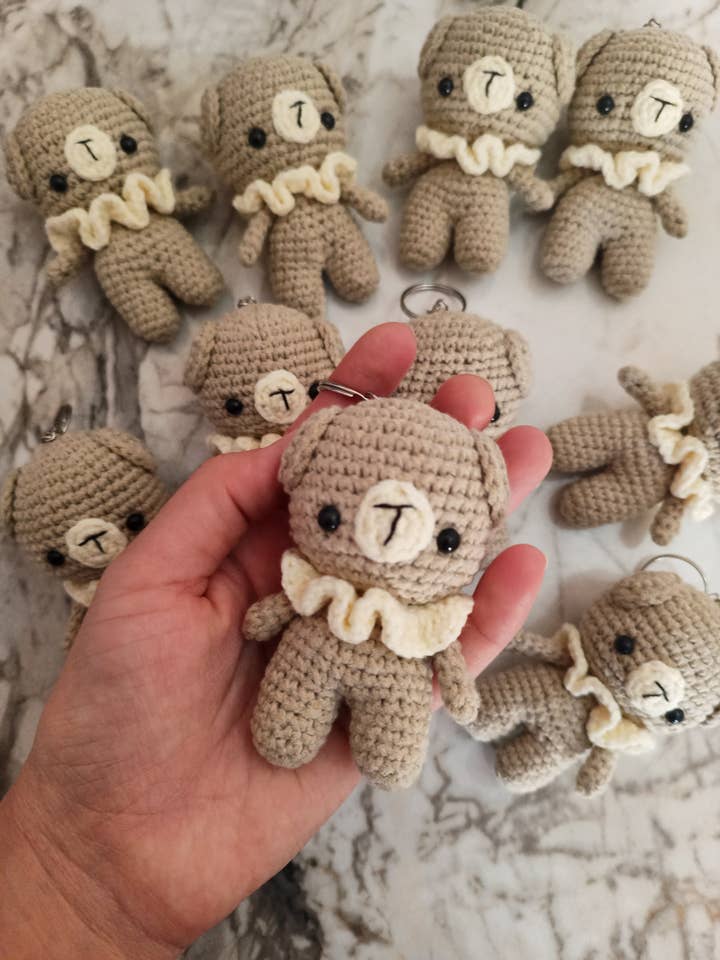 Handmade Mini Bear Keychain – Cute Cotton Yarn Amigurumi for wholesale by KLABELGIFT