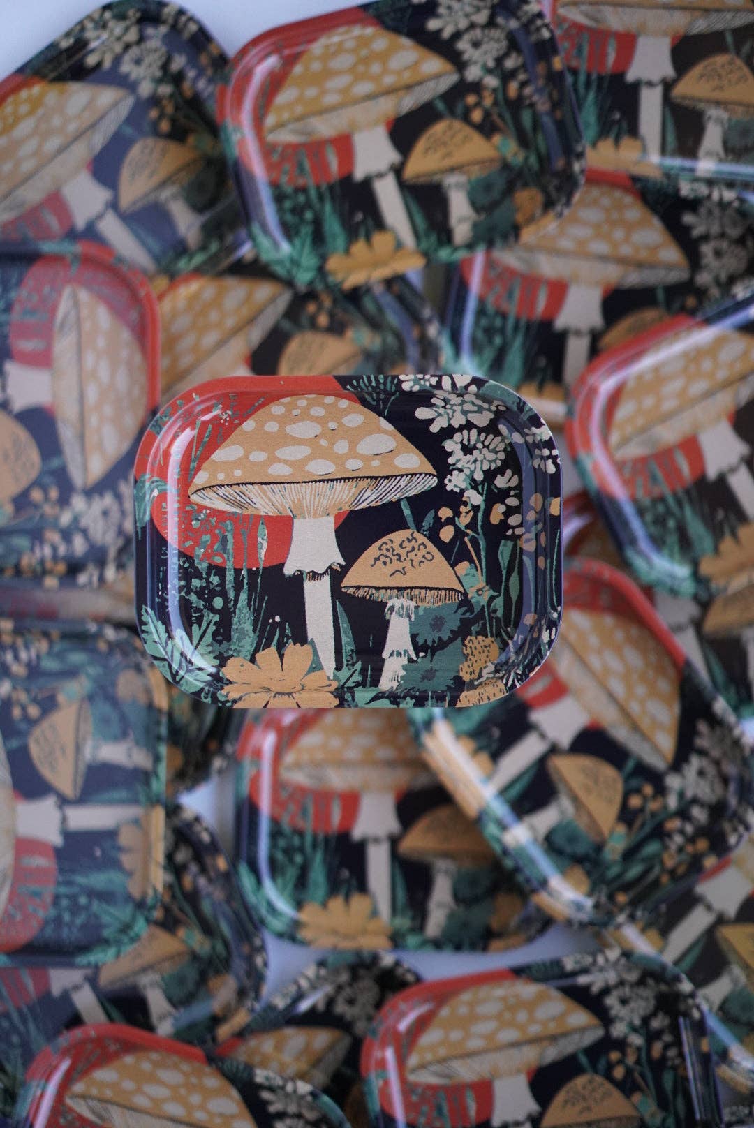 Real Fun, Wow! - Wholesale Decorative Tray - ‘In The Garden' Tin Tray1