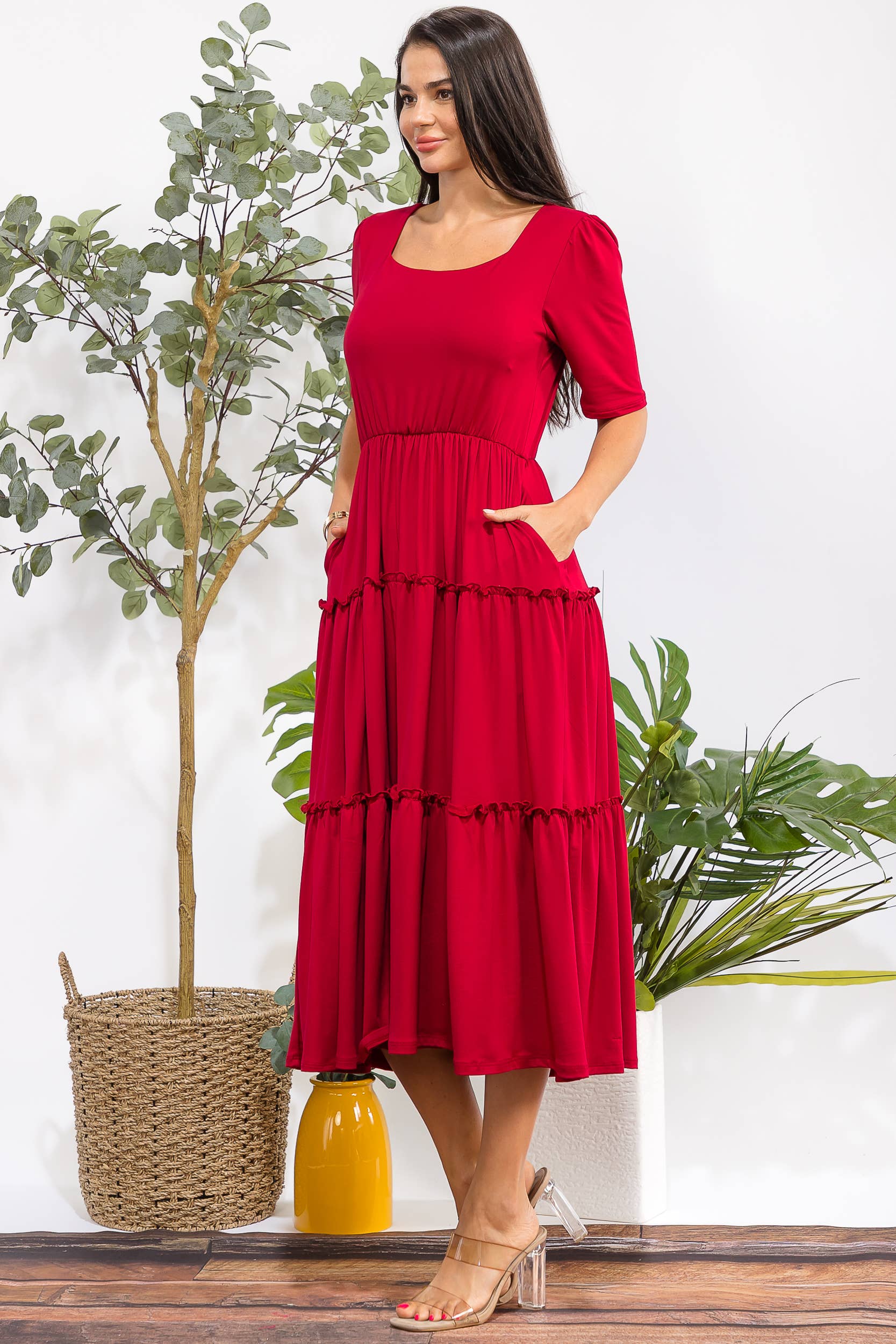 H&H Fashion Inc. – Großhandel Kleid – Damen – JR778X-S Plus Size Stufen-Midikleid mit quadratischem Ausschnitt47