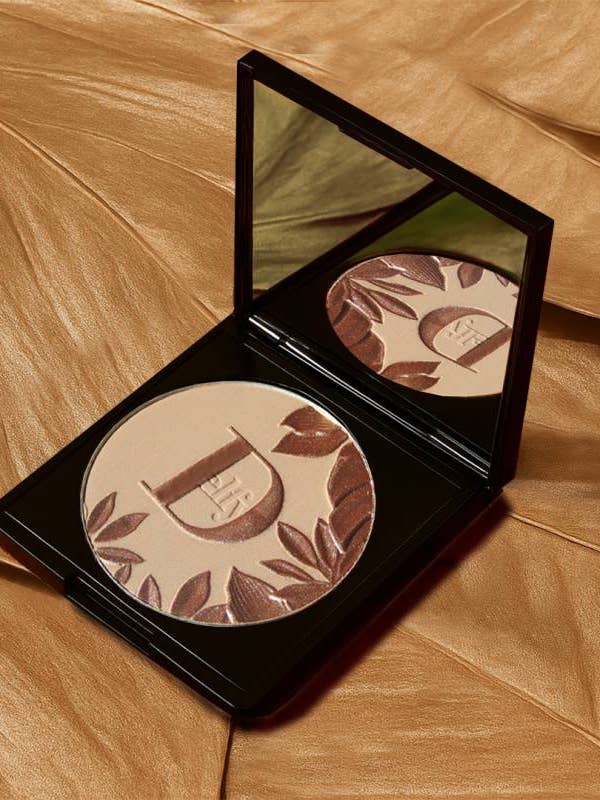 PARADISE - Compact Powder No.3 for wholesale by DELFY FDR GROUP SOCIEDAD LIMITADA. (Delfy fdr group sl)