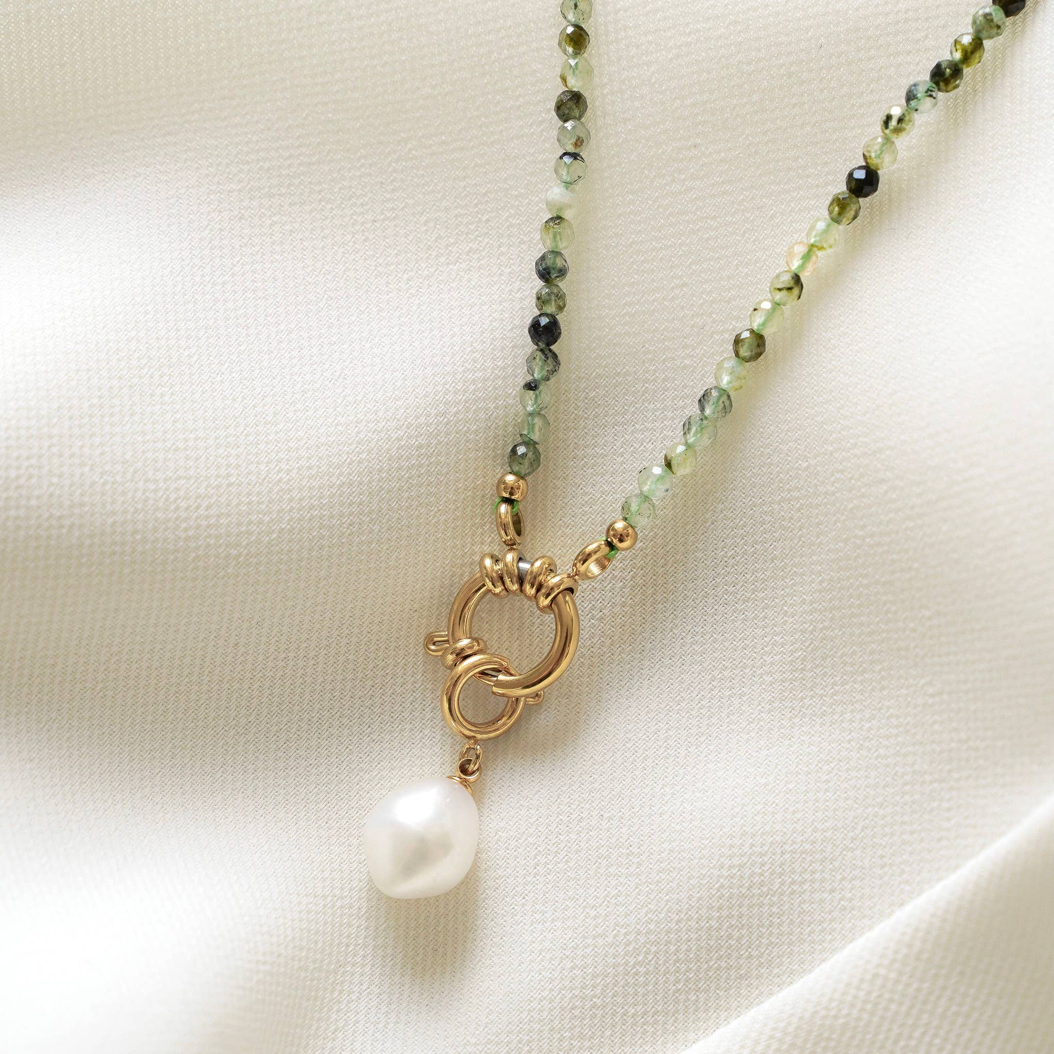 Victoire Collection - Wholesale Beaded/Pearl Necklace - Natural prehnite stone necklace and freshwater pearl1