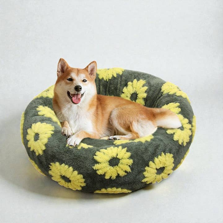 Patterned Plush Round Pet Bed | All-Season for wholesale by SnowBall (We Cover Import Duty to USA)