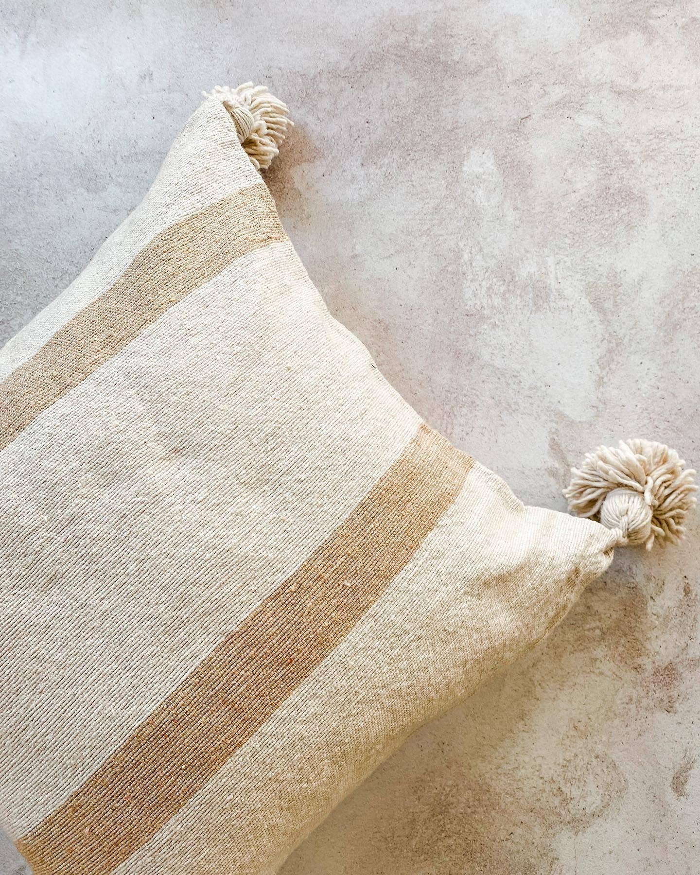 marrakeshop – wholesale Throw pillow cover – Moroccan Pillow Cushion With Pom Pom Tassel4