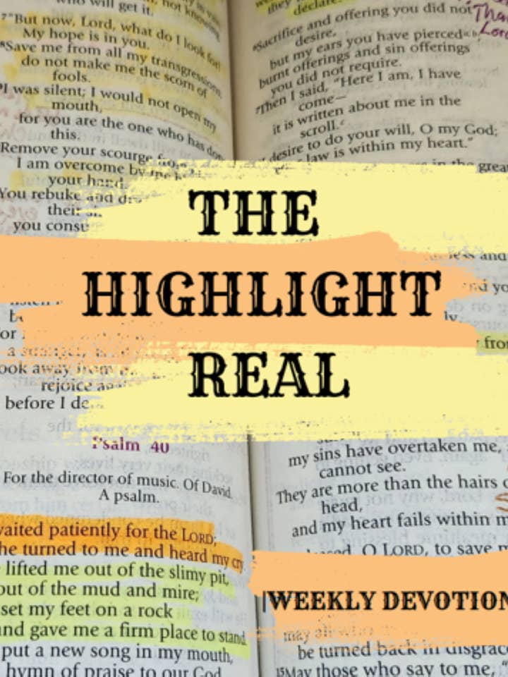 Le moment fort de la vraie dévotion hebdomadaire pour la vente par Bookly Blessed Bookstore (Hurst Haven Enterprises, LLC)