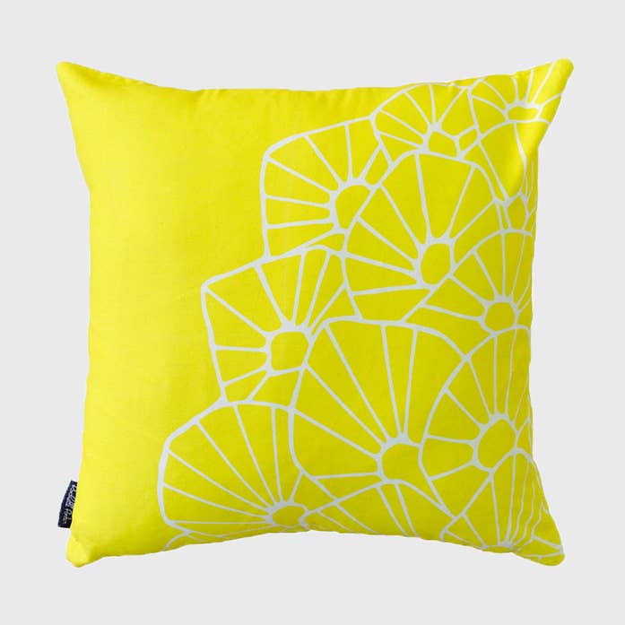Taie d'oreiller Limon pour la vente par Rochelle Porter Design