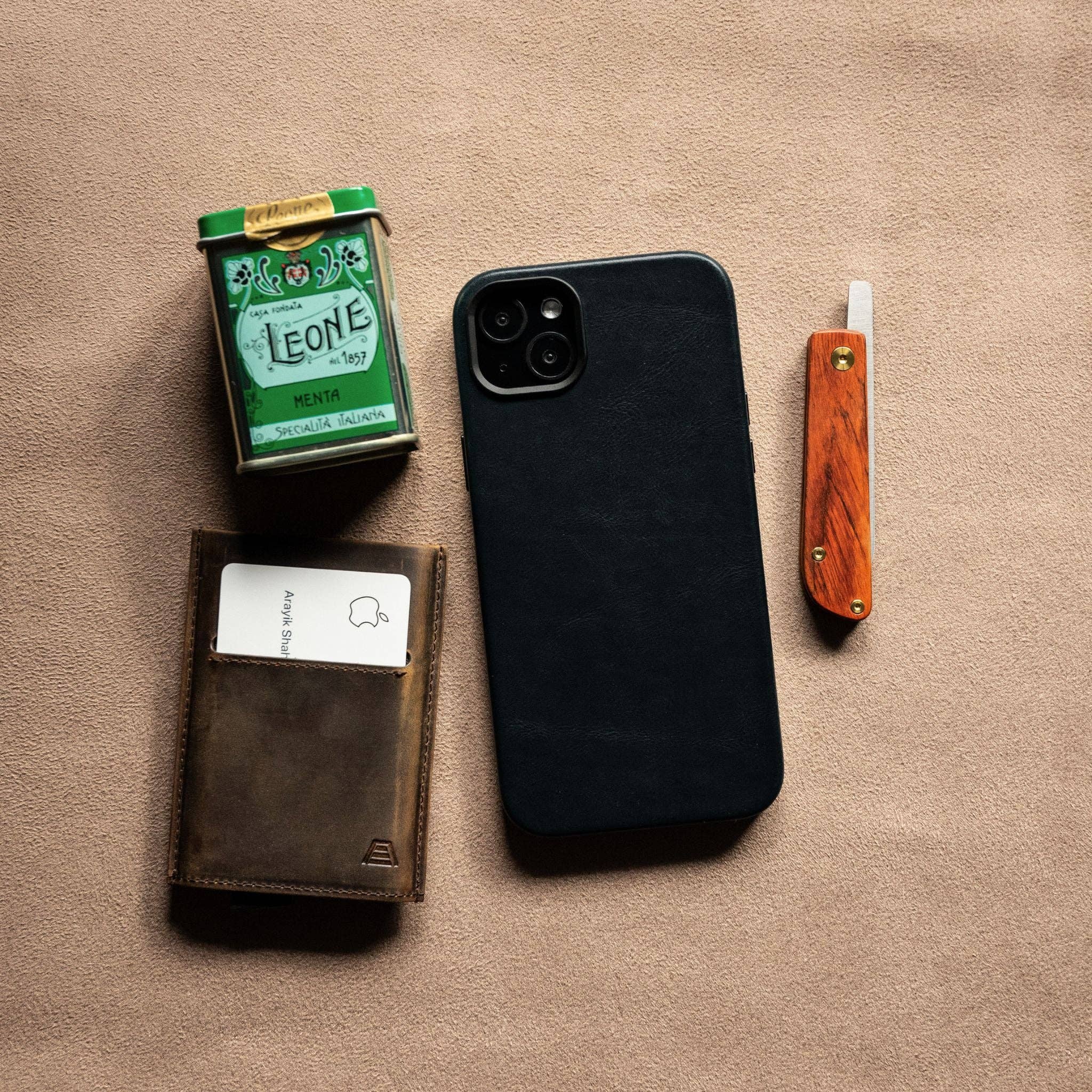 Andar - Wholesale Phone Case - Unisex - The Aspen Full Grain Leather iPhone Phone Case with MagSafe155